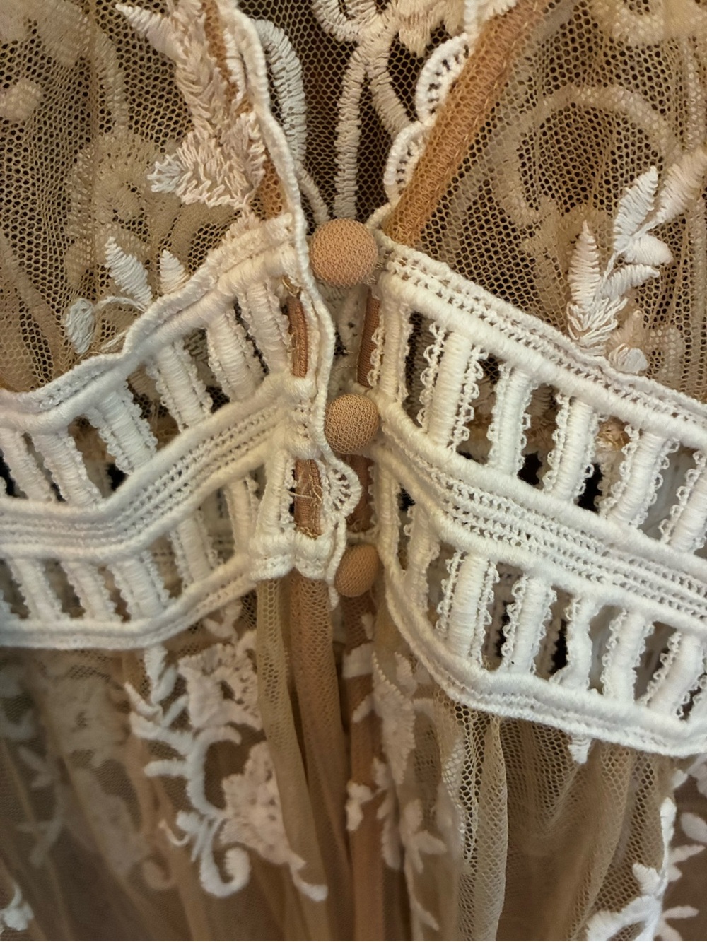 Forever 21 Sheer Lace Maxi Kimono in Cream and White - Picture 4 of 4